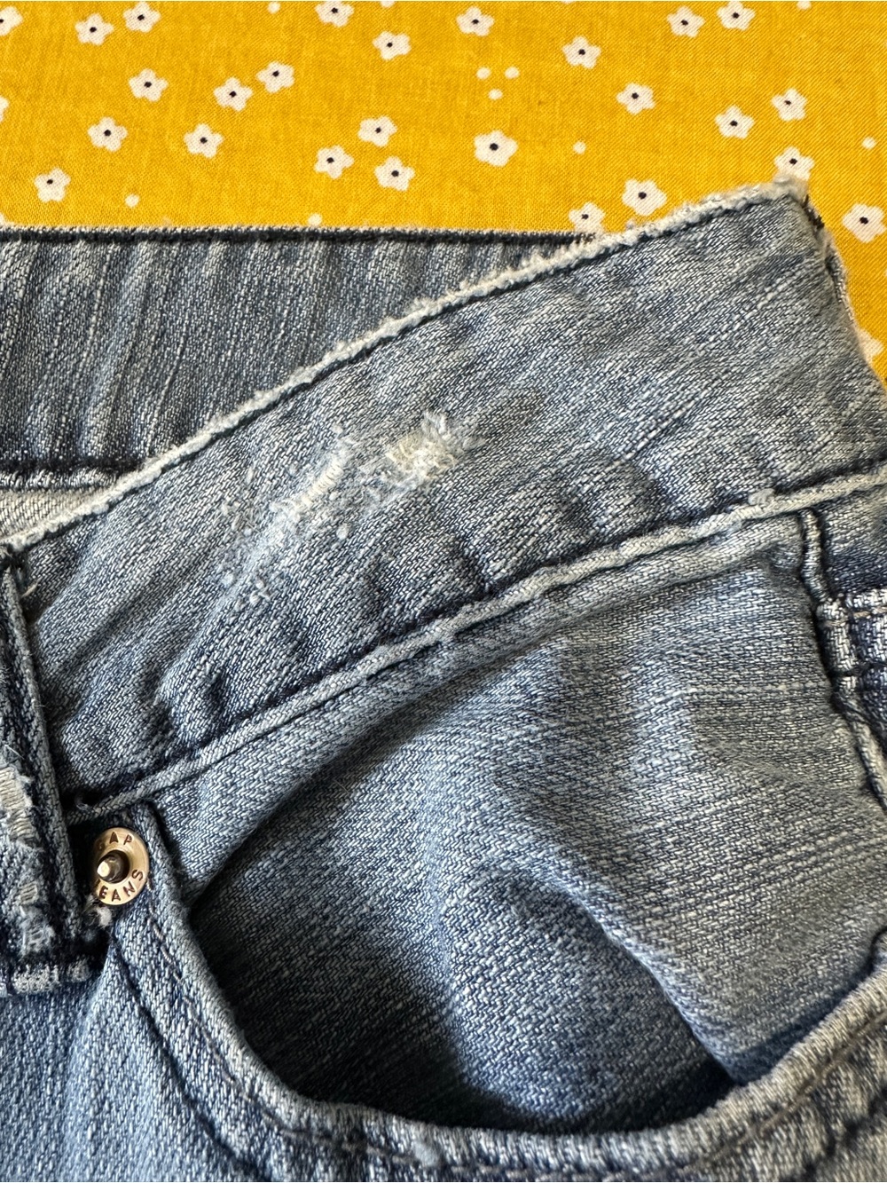 Vintage GAP - Curvy Low Rise Jeans π - Picture 5 of 11